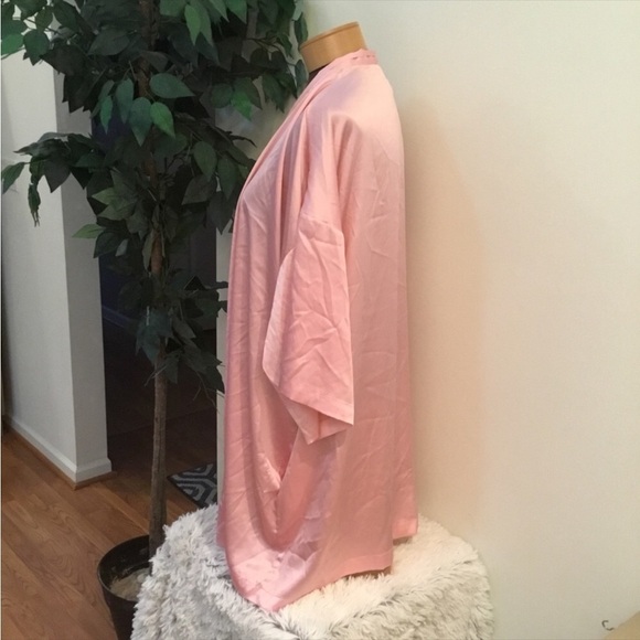 VICTORIA'S Secret ONE SIZE pink polyester robe - Picture 3 of 6
